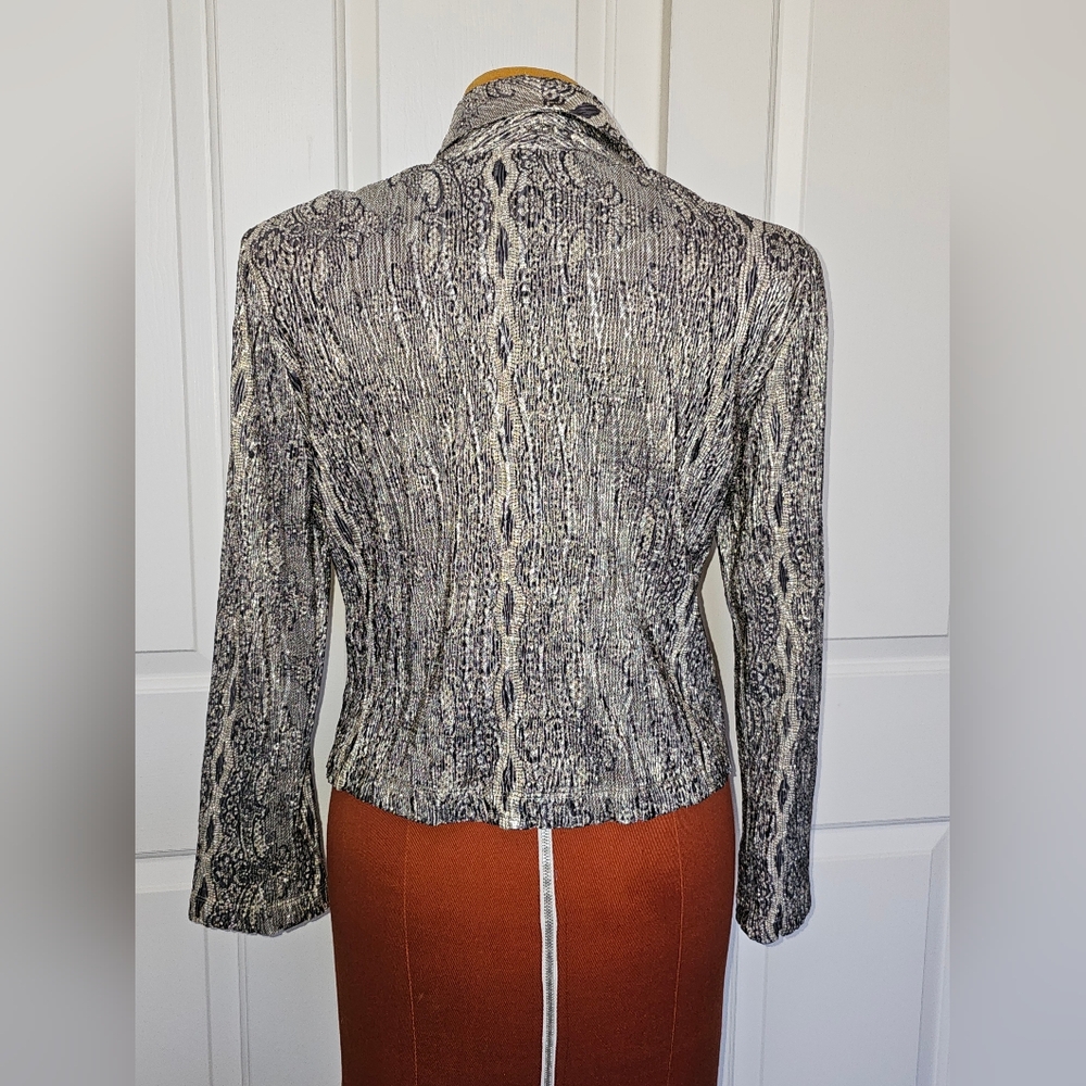Nwt Chico's Black And Gray Patterned Jacket - image 8